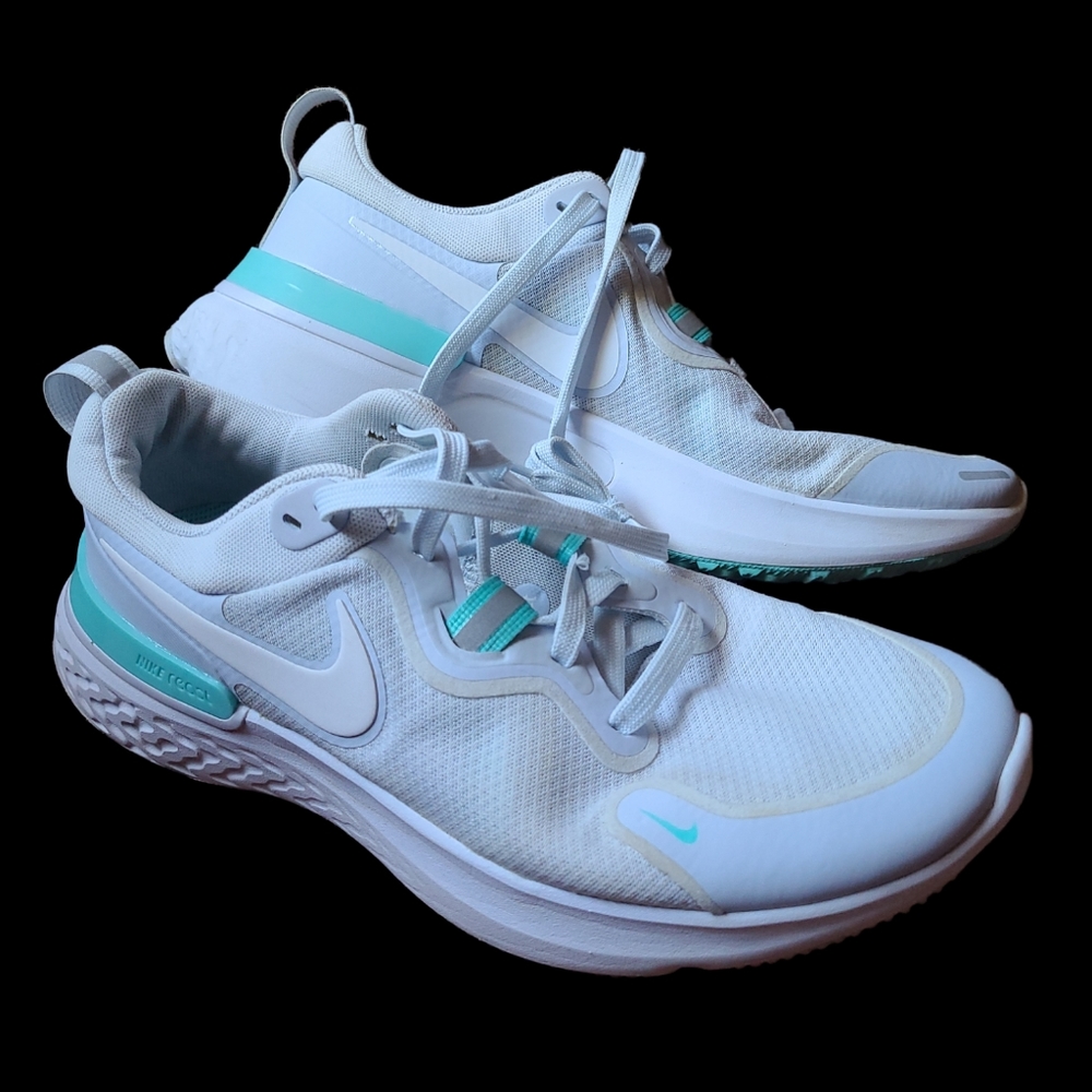 Nike Miler React Sneakers Sz 9.5 White/Mint Women's